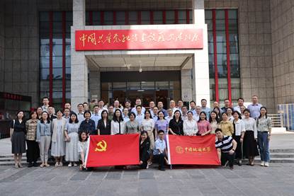 说明: //zzb.touqingzp.com/__local/2/B1/50/0C0CABEA2A41D3729482AFF62B9_DD31E0EC_72A1E.jpeg